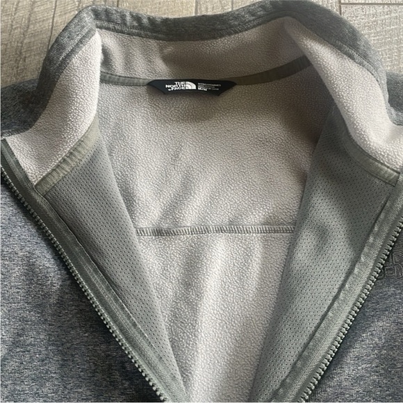 The North Face Size Medium Dark Grey Full Zip Sweatshirt Jacket. - Picture 6 of 7